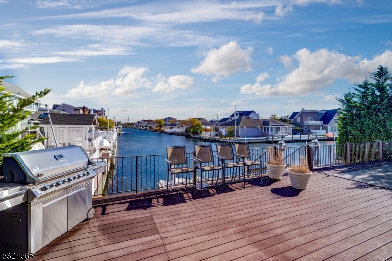 Mantoloking Shores - Residential