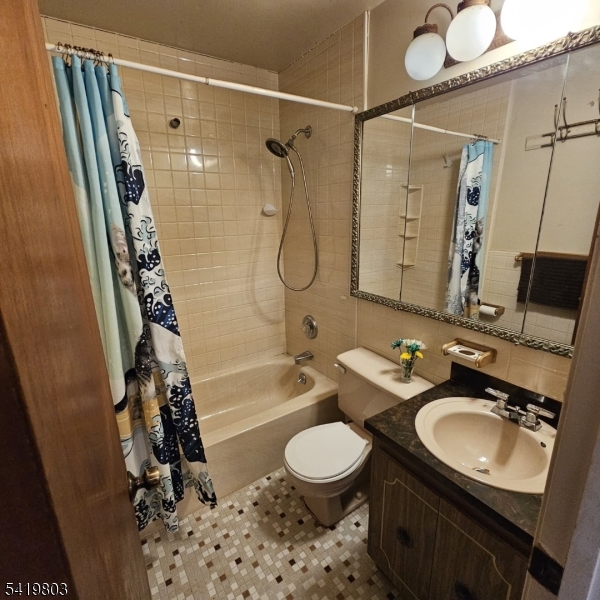 Tudor Village Community - Residential