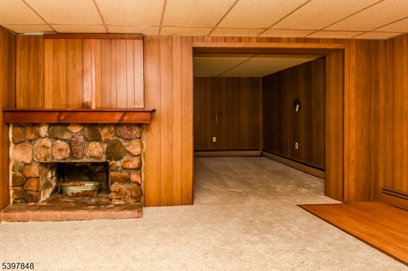 Gordon Lakes - Residential