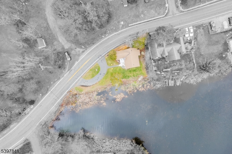 Gordon Lakes - Residential