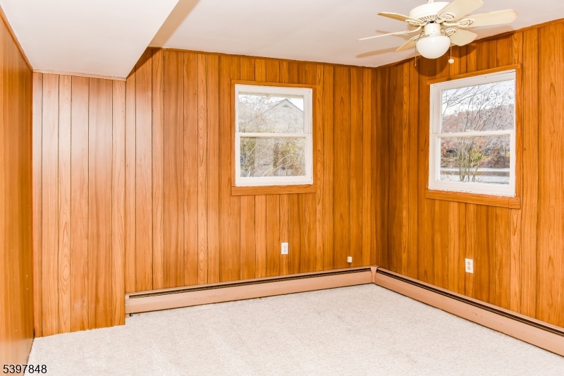 Gordon Lakes - Residential