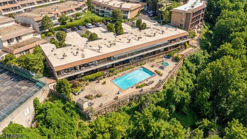 Cliff House - Residential