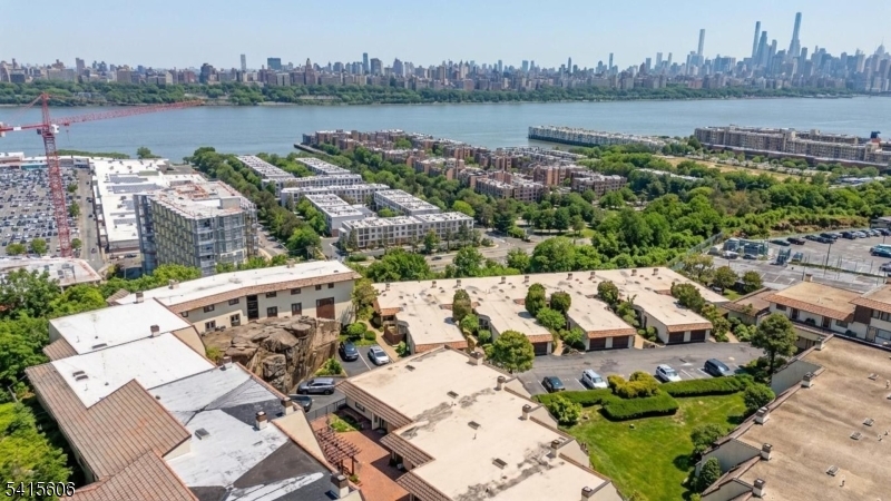 Cliff House - Residential