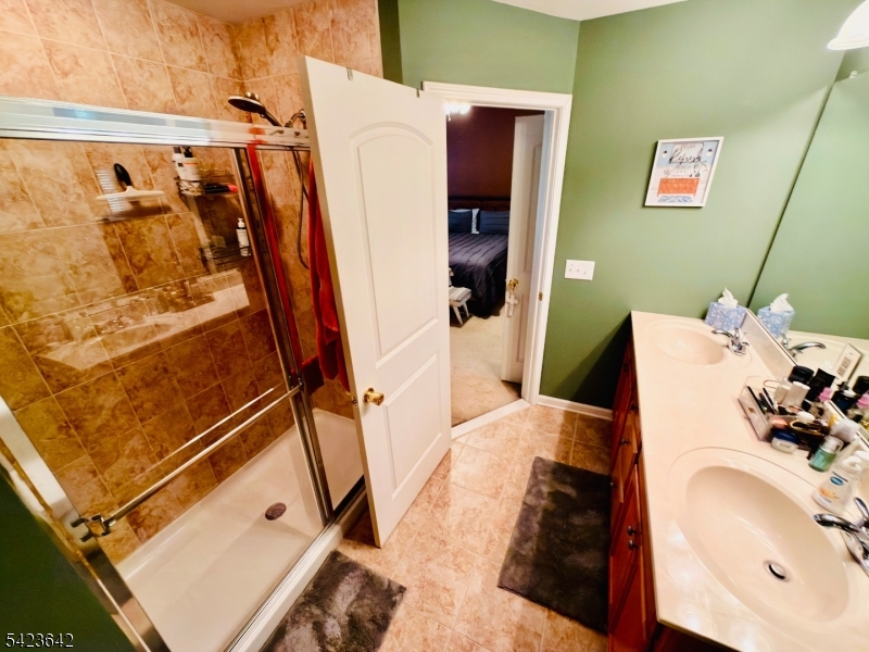 The Oak - Residential