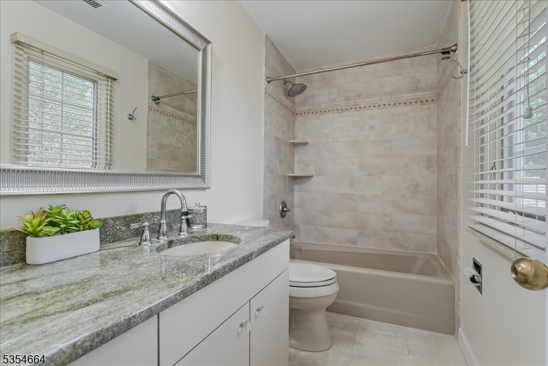 Mendham Golf & Tennis Club - Residential