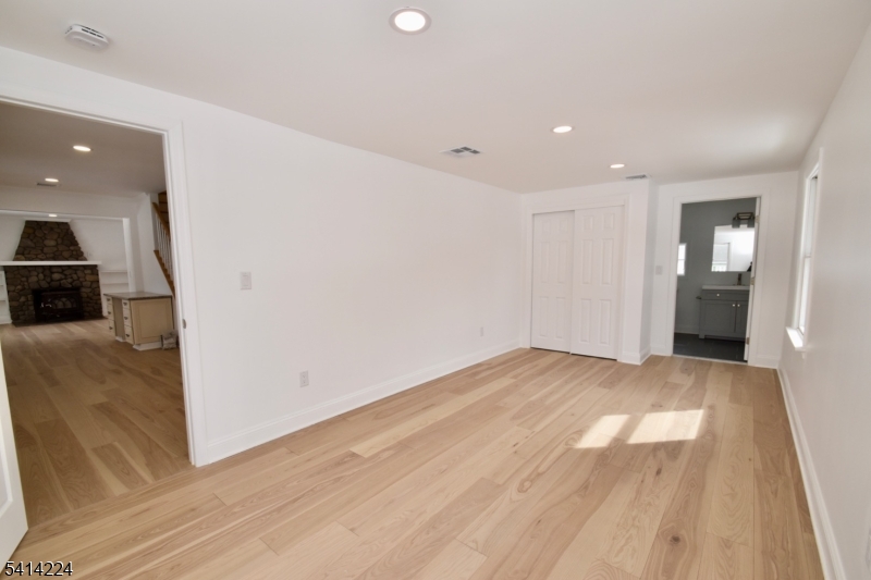 OAK RIDGE / MILTON - Residential