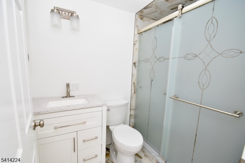 OAK RIDGE / MILTON - Residential