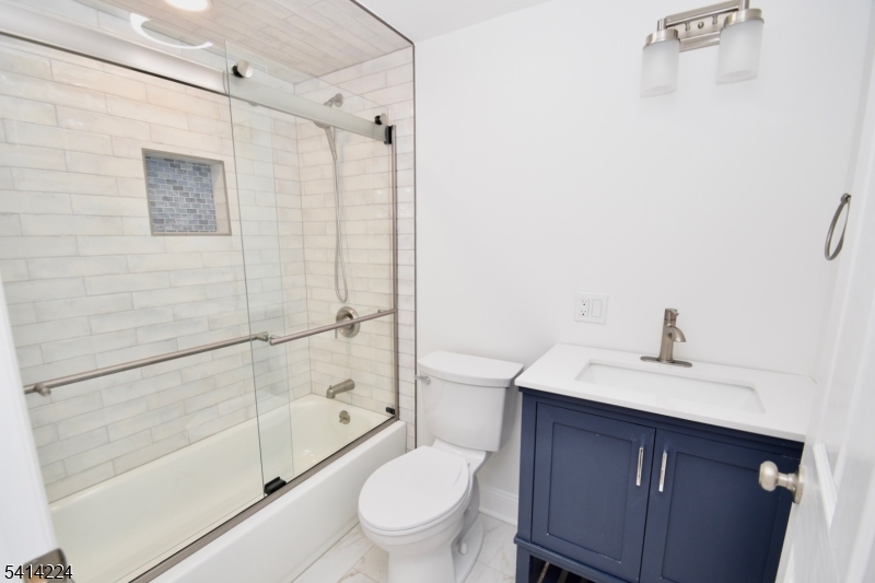 OAK RIDGE / MILTON - Residential