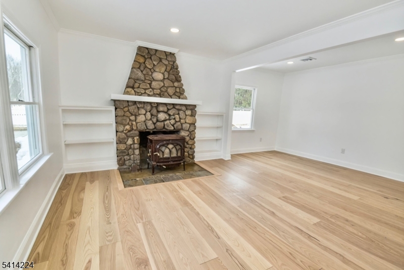 OAK RIDGE / MILTON - Residential