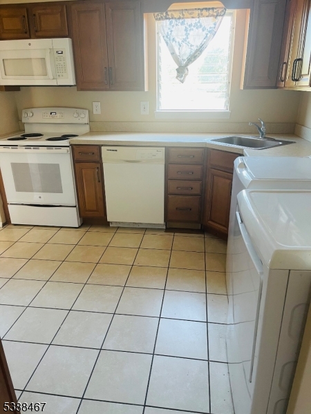 COLONIA - Residential Lease