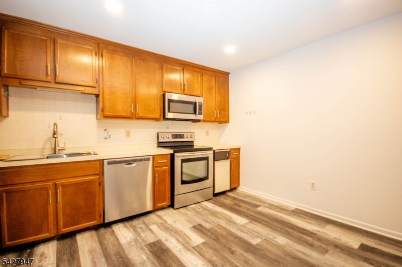 Heritage Lakes - Residential Lease