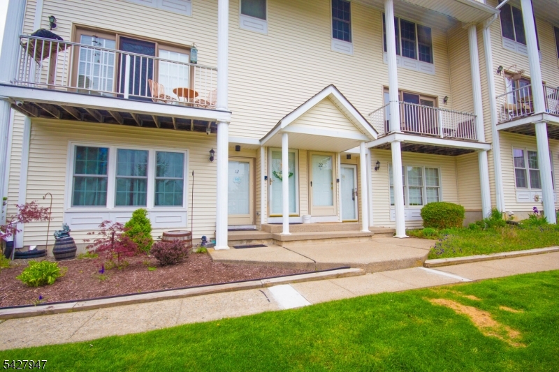Heritage Lakes - Residential Lease