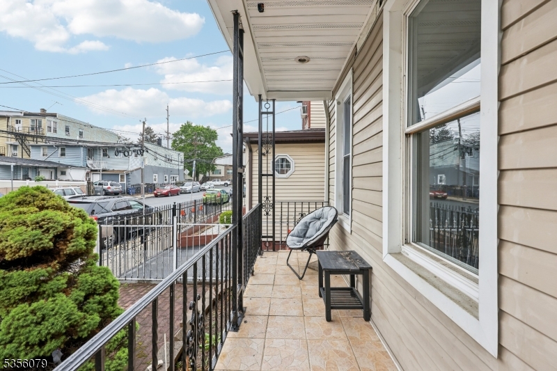 79 Irving St