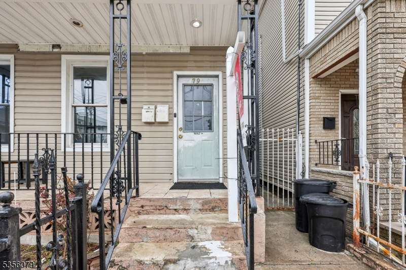 79 Irving St
