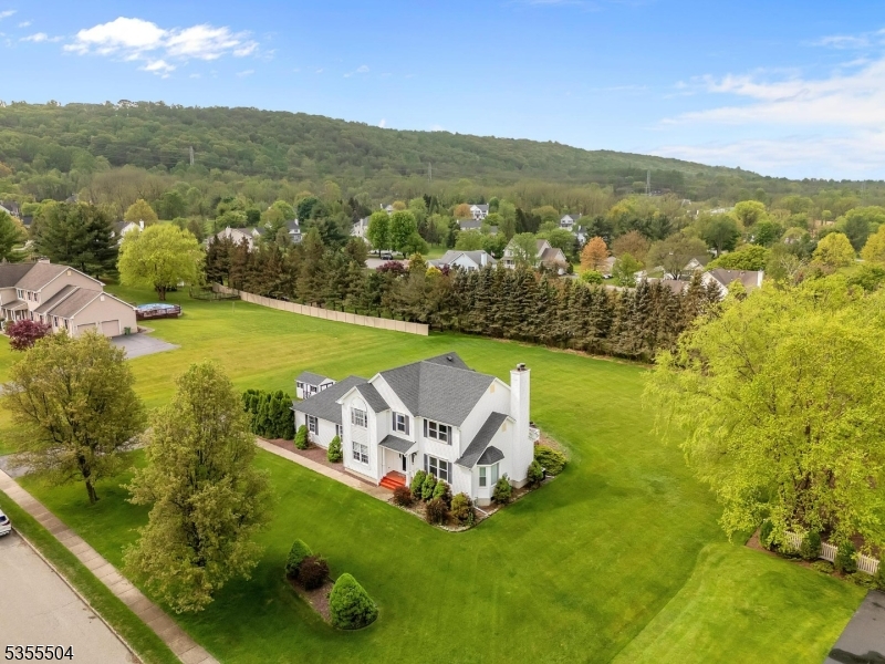 14 Endicott Dr