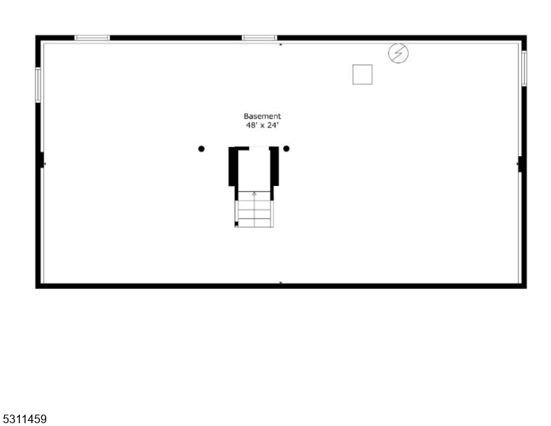 Main image without alt text