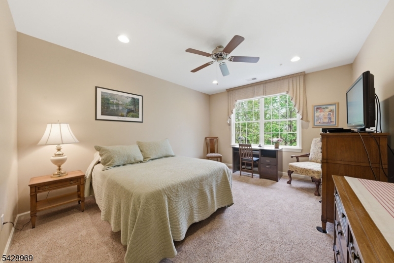 Horizons At Mount Arlington - Residential