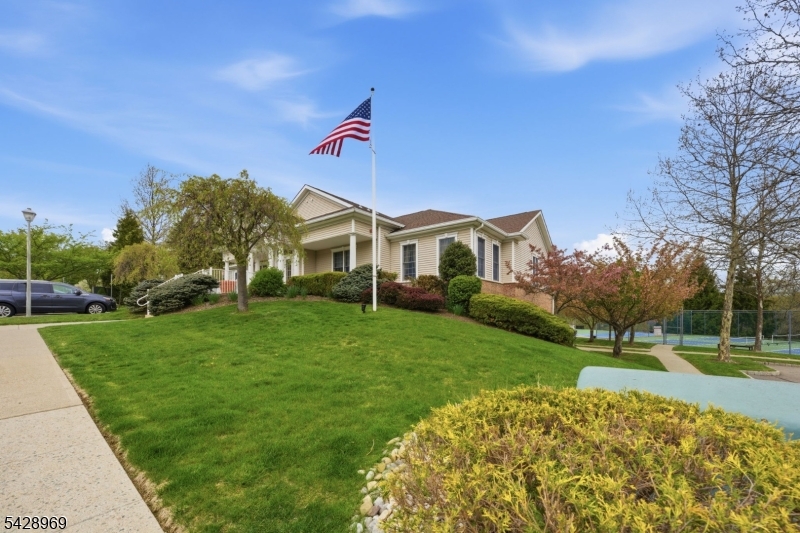 Horizons At Mount Arlington - Residential