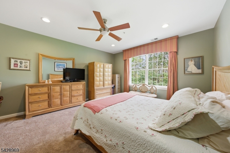Horizons At Mount Arlington - Residential