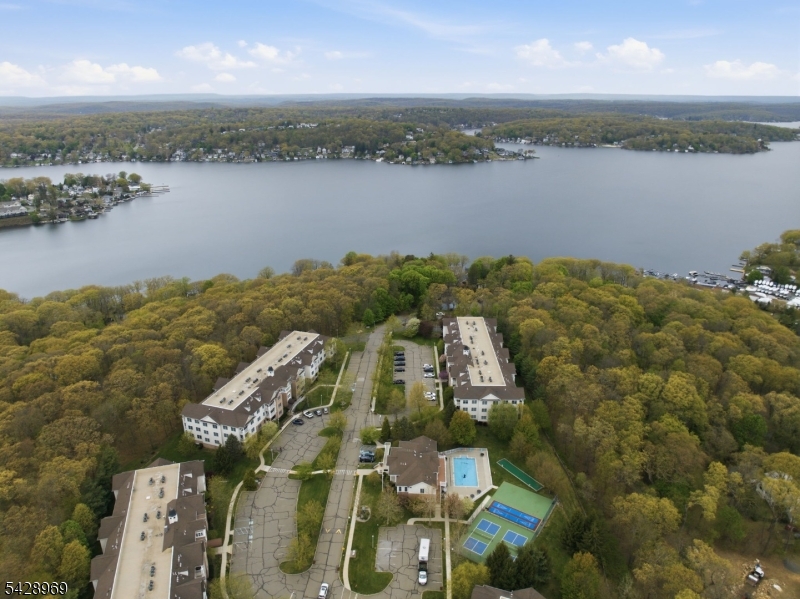 Horizons At Mount Arlington - Residential