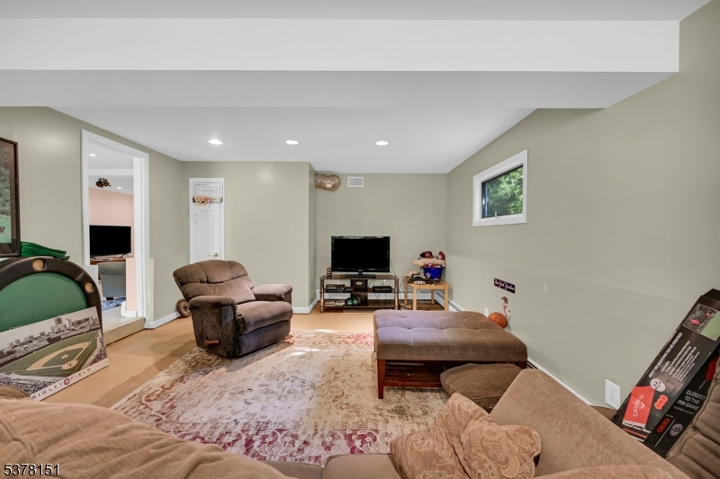 Mountain Circle - Residential