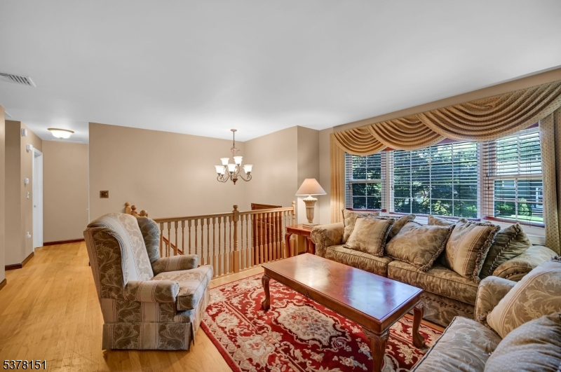 Mountain Circle - Residential