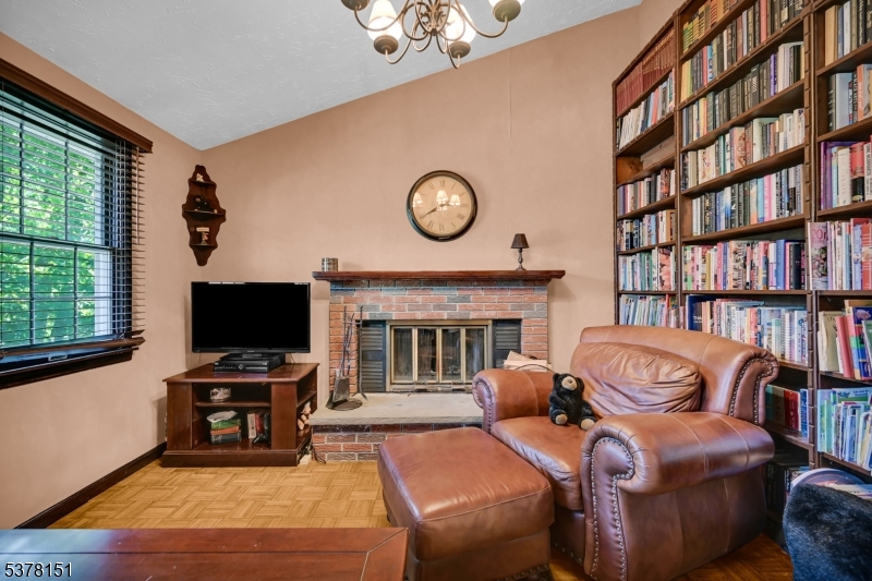 Mountain Circle - Residential