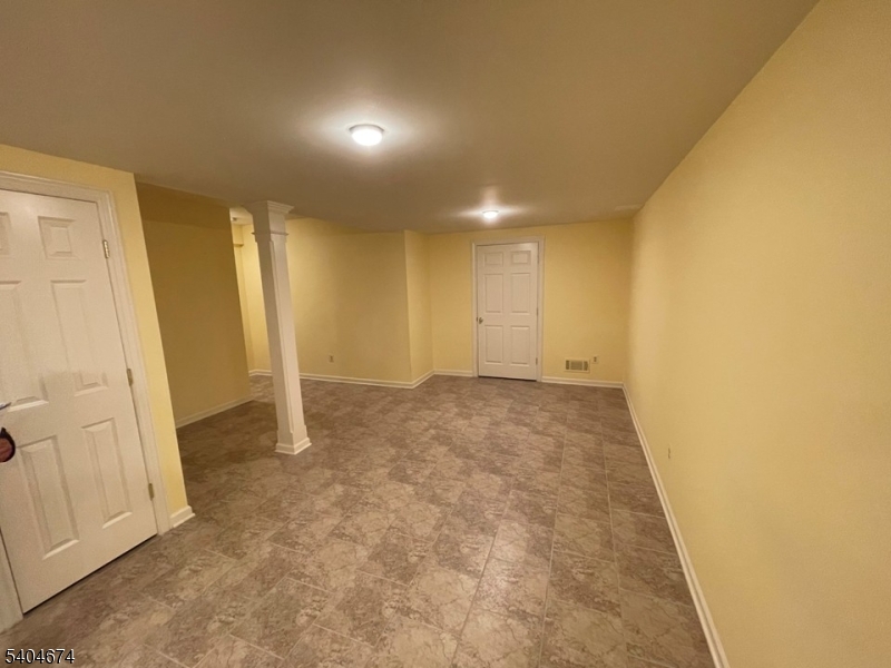 Highland Farms - Residential Lease