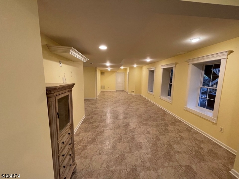 Highland Farms - Residential Lease