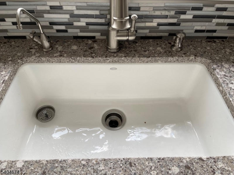 Highland Farms - Residential Lease