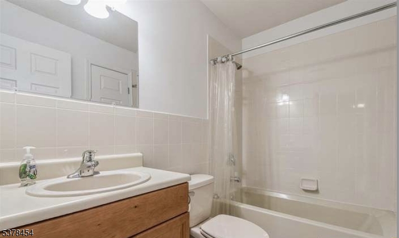 Maple Woods - Residential Lease