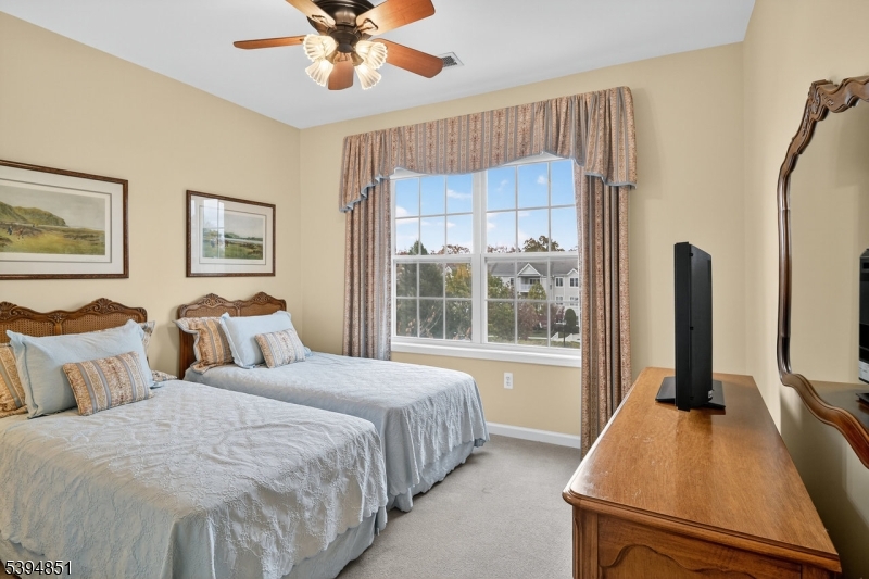 SOMERSET RUN - Residential