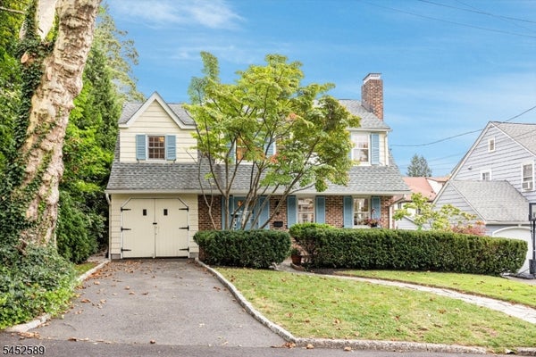 9 GARTHWAITE TER, MAPLEWOOD, NJ 07040 - Image 9af6ceebb84022c4866e2d4fe62a7b3d/2006043990