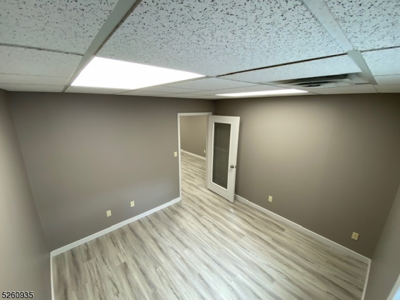 Columbia Commons - Commercial Lease