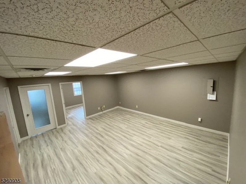 Columbia Commons - Commercial Lease