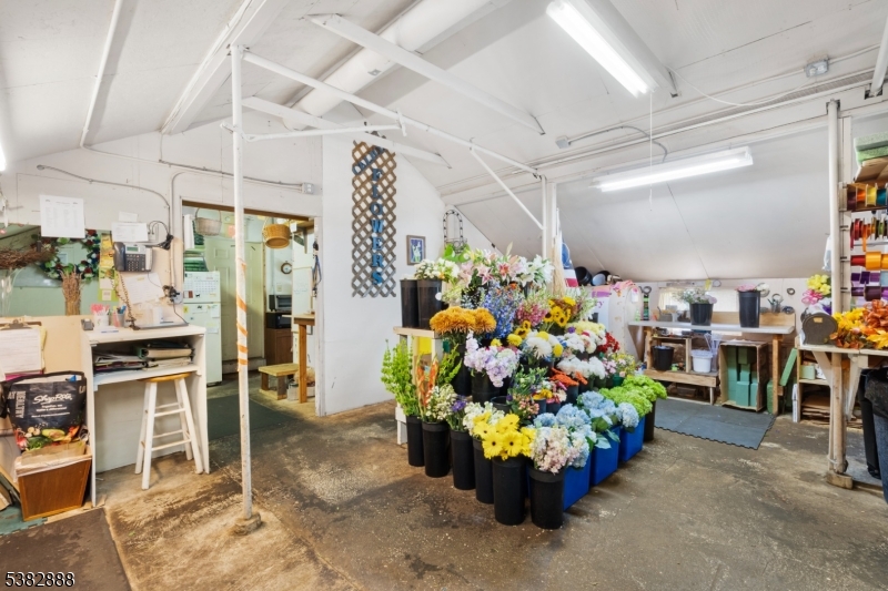 WILLOW GROVE - Commercial Sale