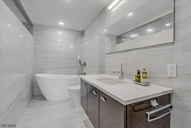 Clairdge Drive - Residential