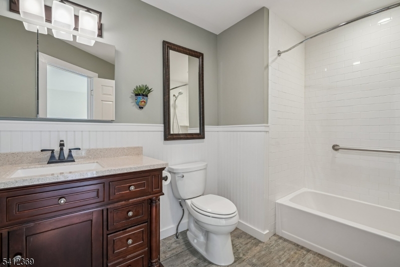 Glen Pond - Residential