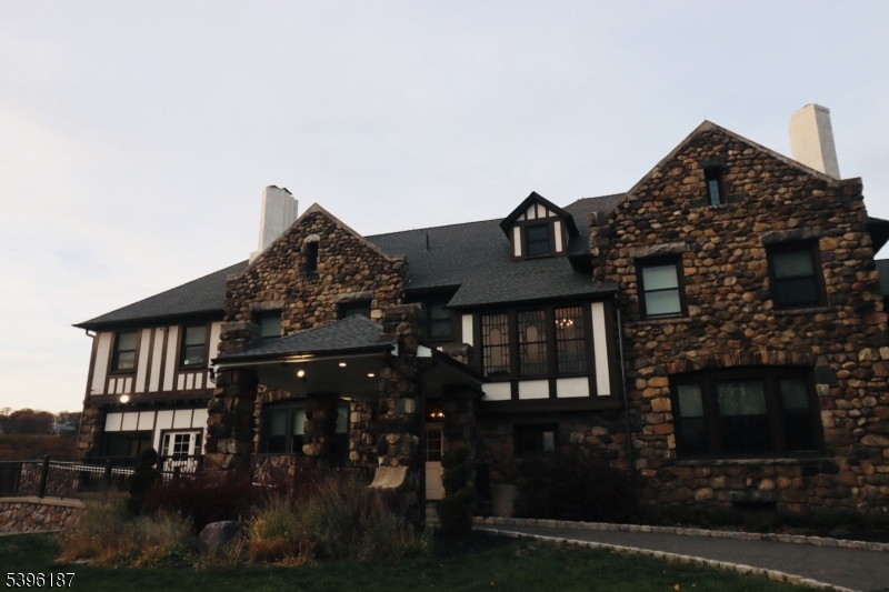 WHITE MEADOW LAKE - Residential Lease