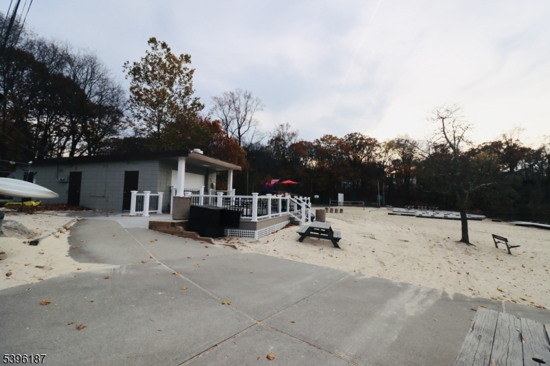 WHITE MEADOW LAKE - Residential Lease