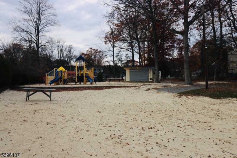 WHITE MEADOW LAKE - Residential Lease