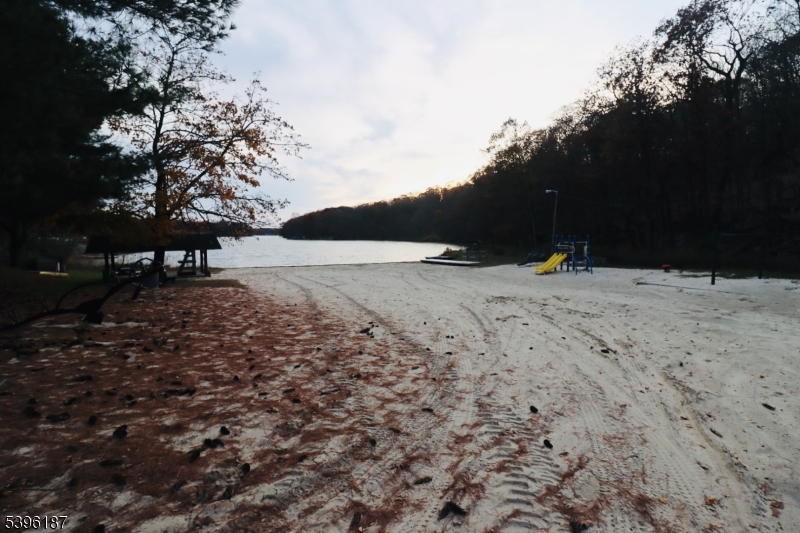 WHITE MEADOW LAKE - Residential Lease