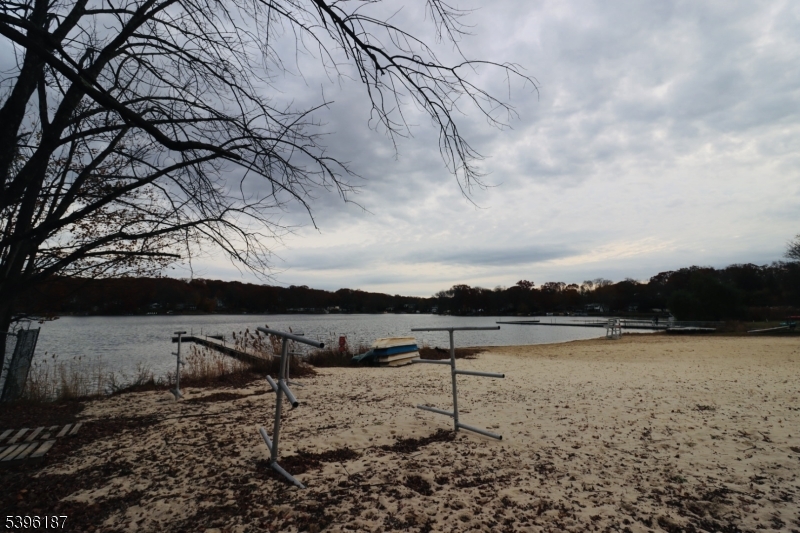 WHITE MEADOW LAKE - Residential Lease