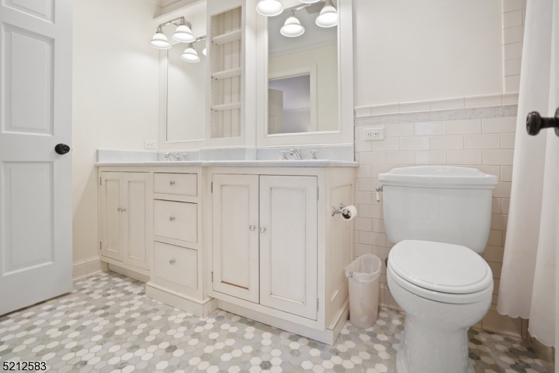 Rolling Hill - Residential