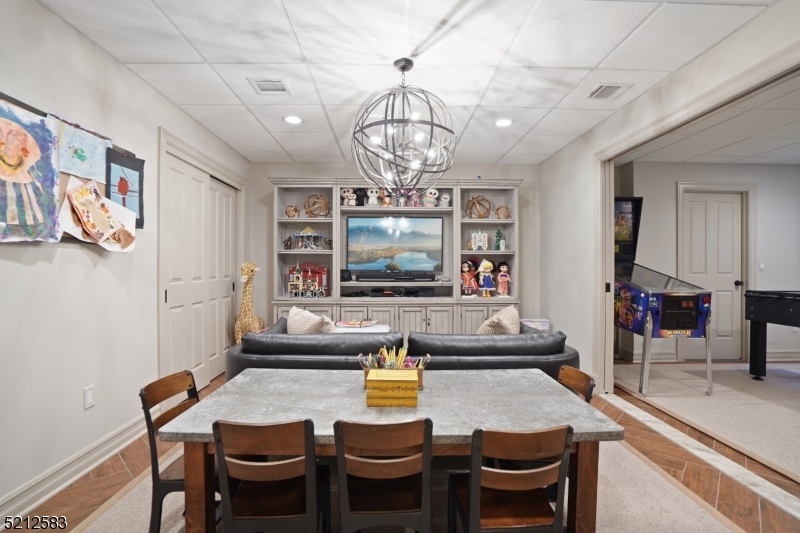 Rolling Hill - Residential