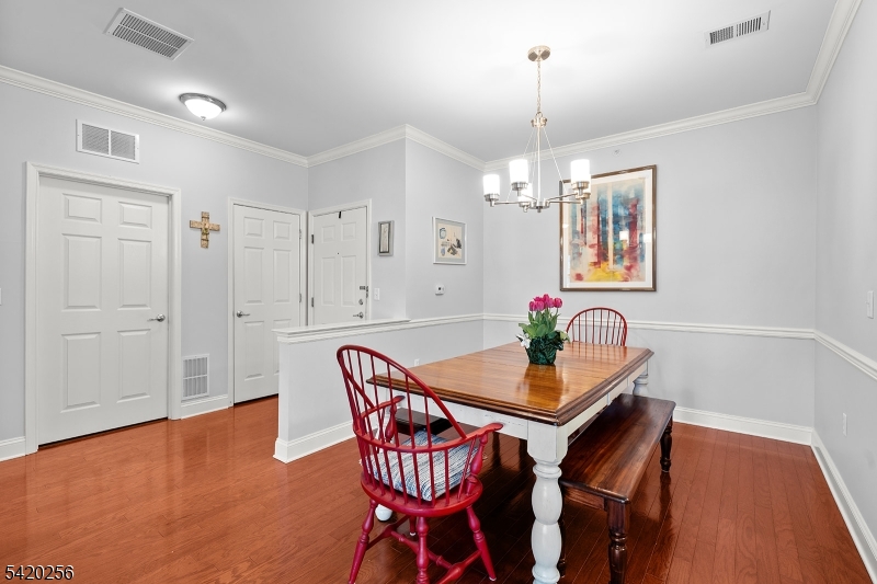 Four Seasons - Residential