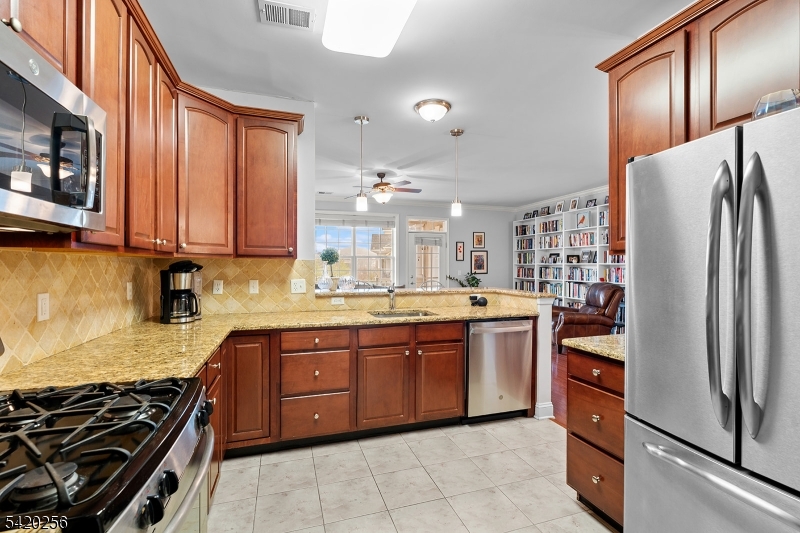 Four Seasons - Residential