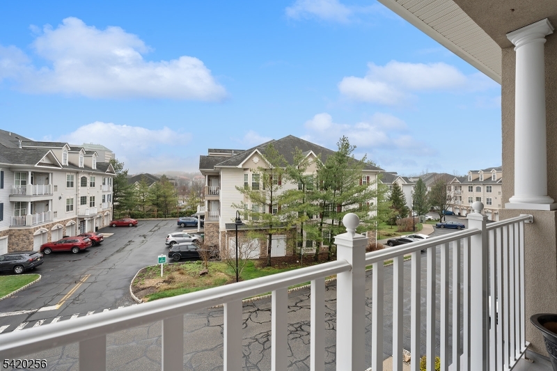 Four Seasons - Residential