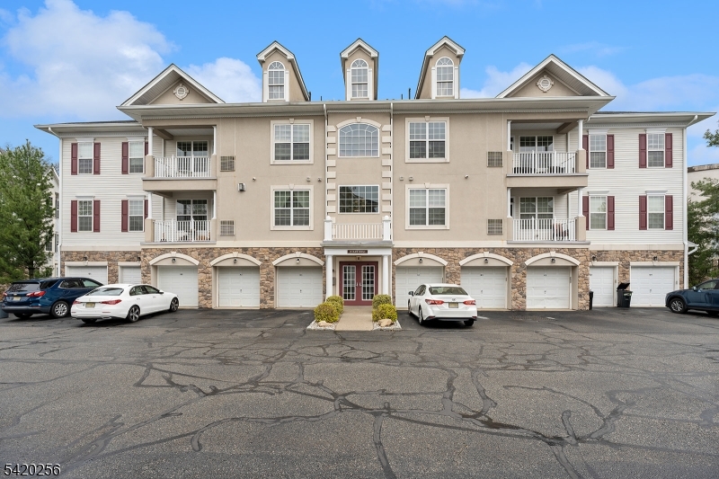 Four Seasons - Residential