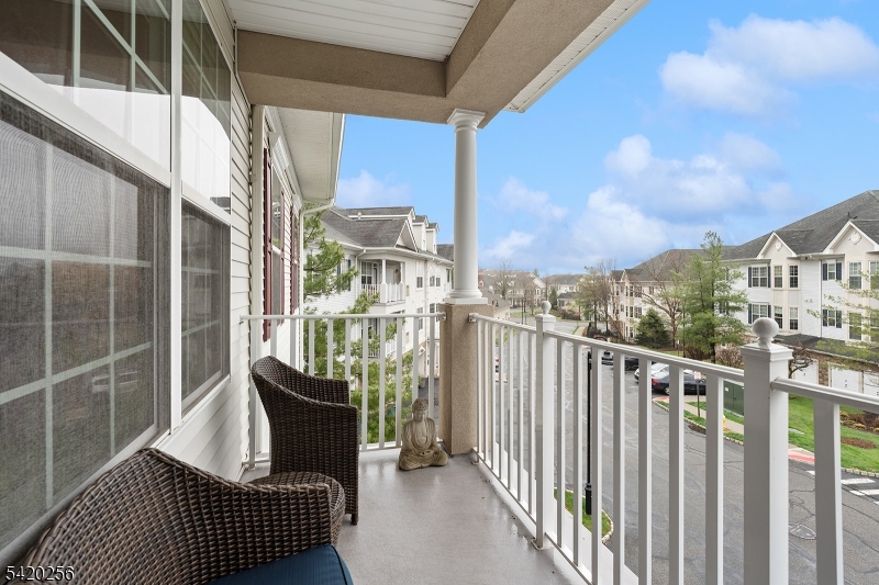 Four Seasons - Residential